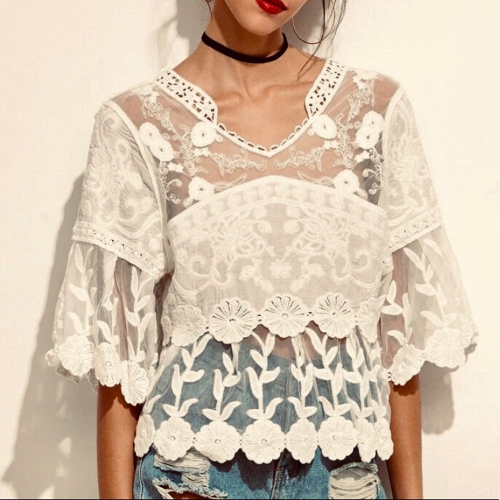 Altar’d State Boho Floral Cream Crochet Lace Sheer Crop Top Blouse Women’s Small